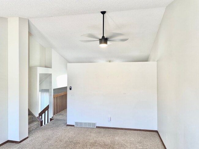 Building Photo - Fantastic Multi-Level Single Family Home i...