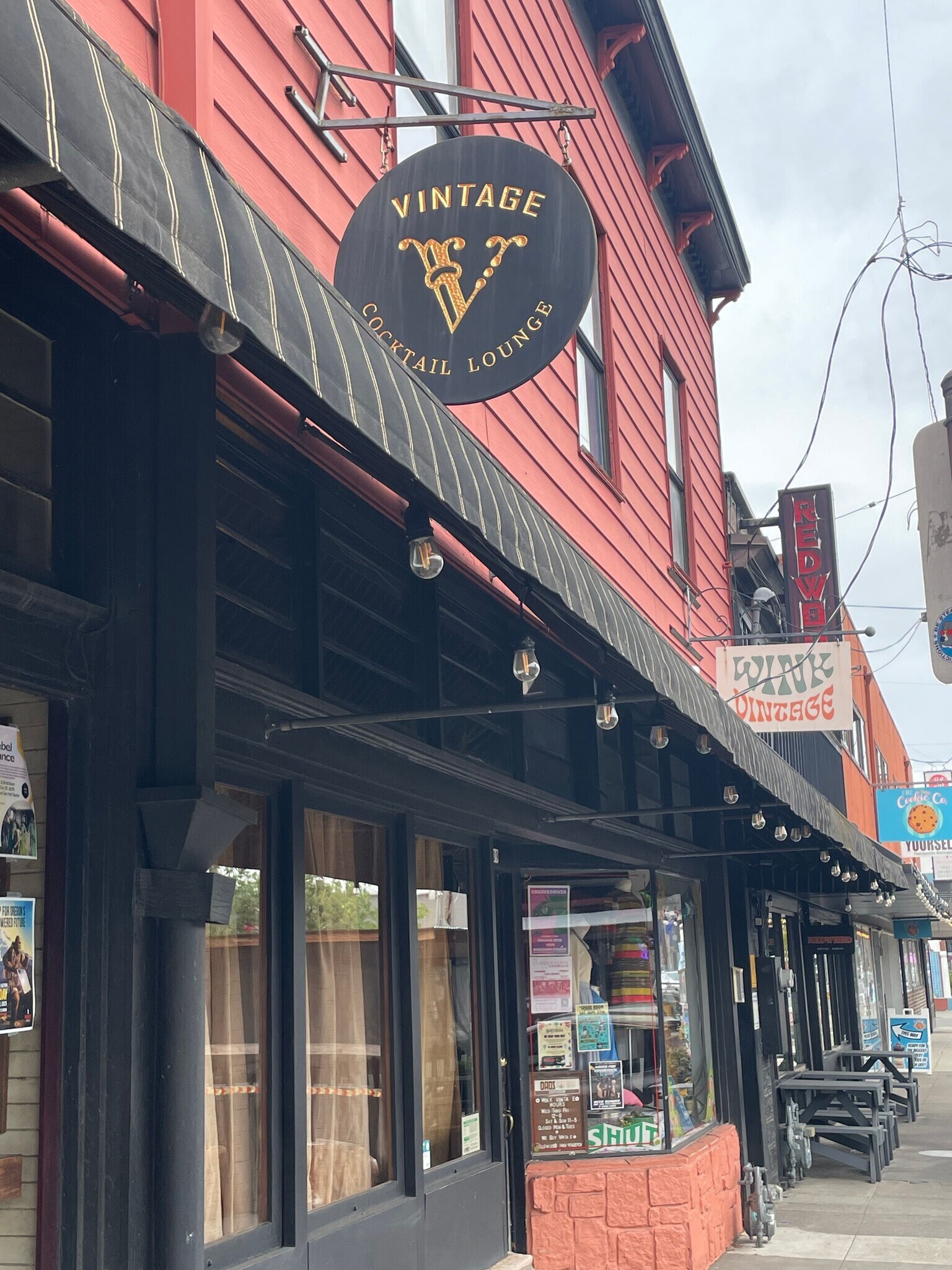 Building Photo - 833 SE 80th Ave