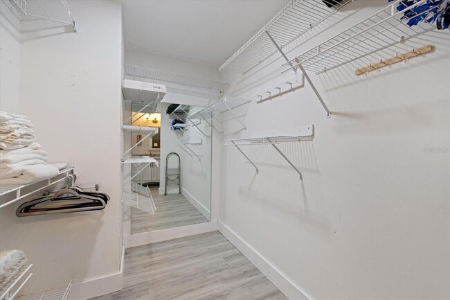 Building Photo - 841 Waterside Dr