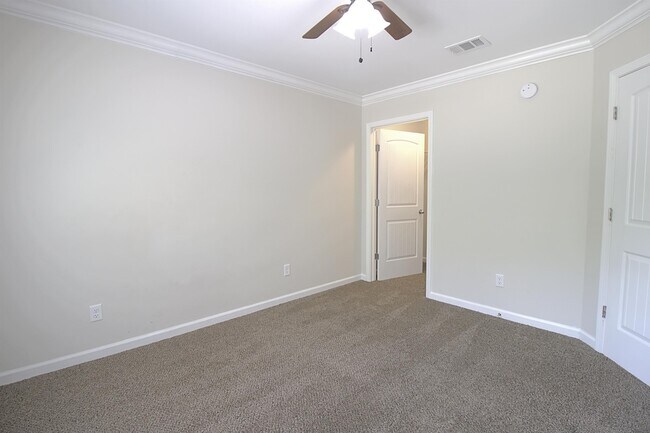 Building Photo - 38 Griffin Rd