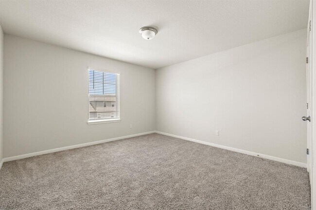 Building Photo - 205 Durango Downs Dr