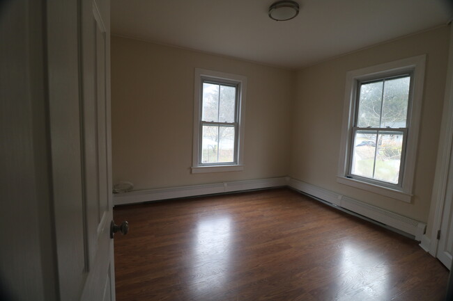 Bedroom/office - 43 W Main St