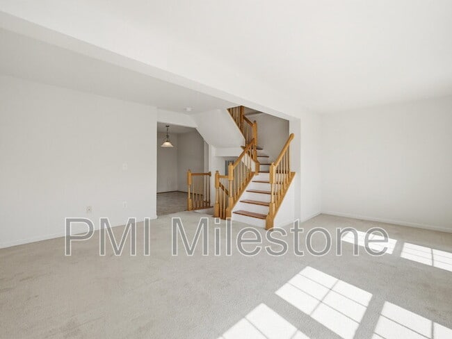 Building Photo - 1247 Mare St