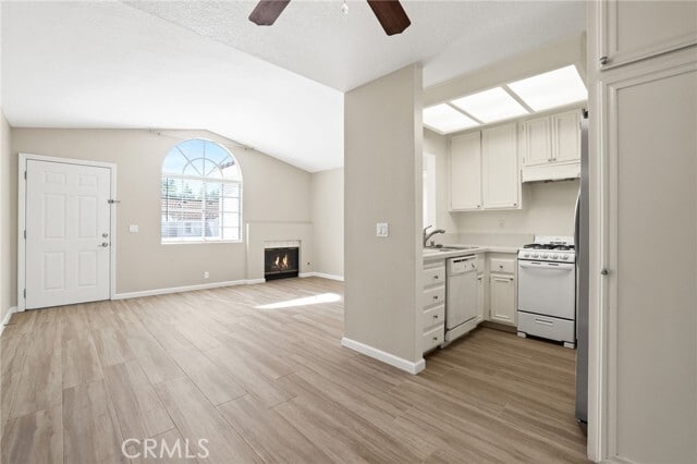 Building Photo - 83 Gaviota