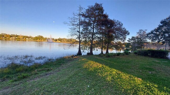 Building Photo - 110 N Crest Ave