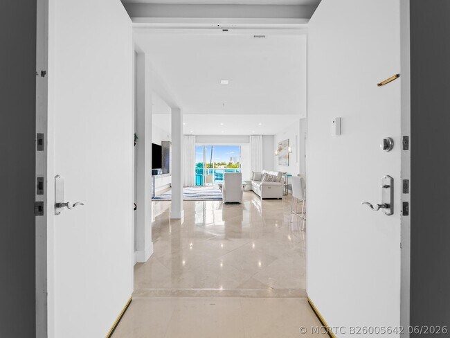 Building Photo - 516 Hendricks Isle