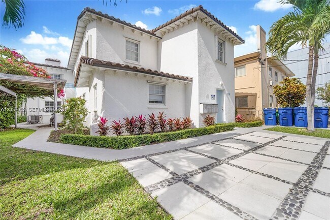 Building Photo - 6966 Byron Ave