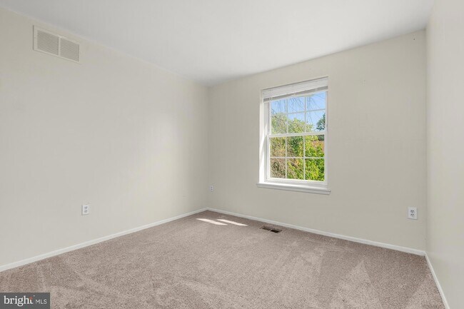 Building Photo - 10738 Bridlerein Terrace