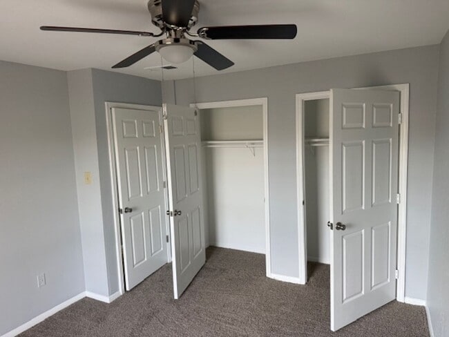 Building Photo - 2 BED 1.5 BATH CONDO COMING SOON!