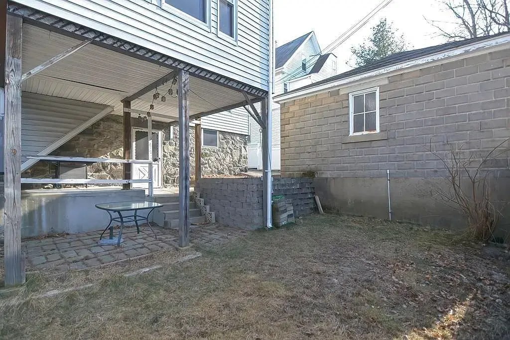Building Photo - 52 Crescent Ave