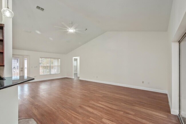 Building Photo - 8511 SE 158th Pl