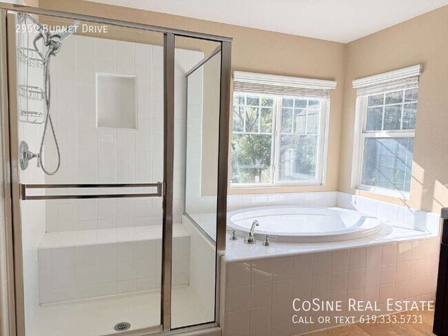 Building Photo - 2959 Burnet Dr