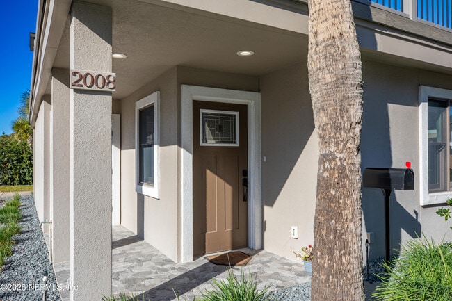 Building Photo - 2008 Ocean Dr S