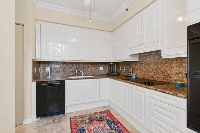 Building Photo - 3700 S Ocean Blvd