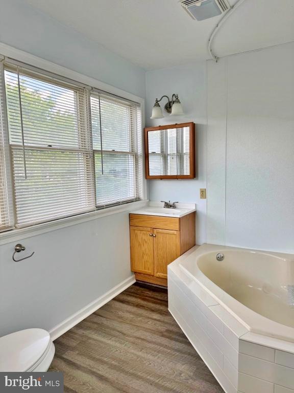 Building Photo - 28 Jean Lo Way