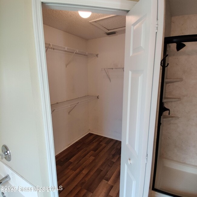 Building Photo - 2061 Tiburon Ln