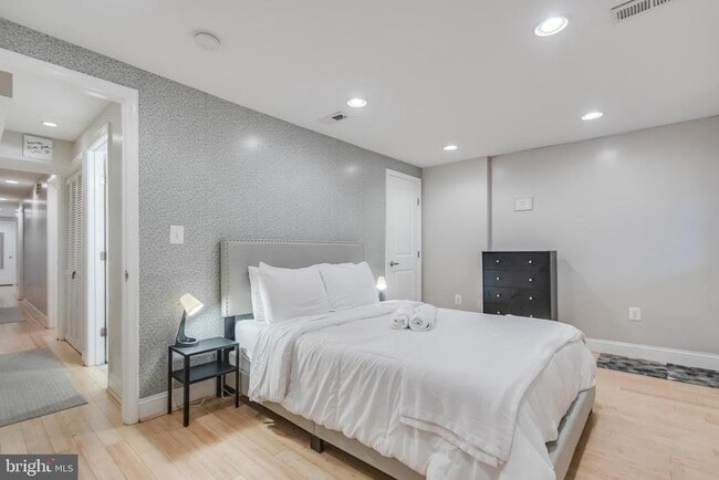 Building Photo - 26 T St NE