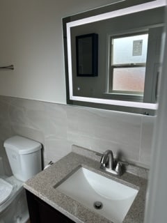 Building Photo - 914 N Olive St