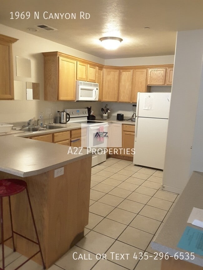 Building Photo - 1969 N Canyon Rd