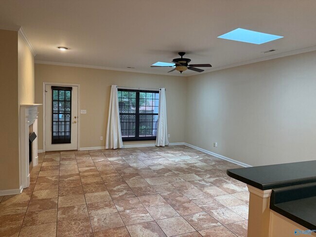Building Photo - 139 Canterbury Dr