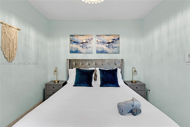 Building Photo - 437 NE 107th St