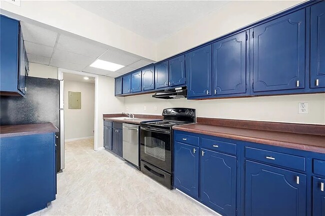 Primary Photo - 3184 Nectarine Cir