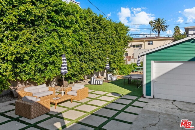 Building Photo - 1224 N Ogden Dr