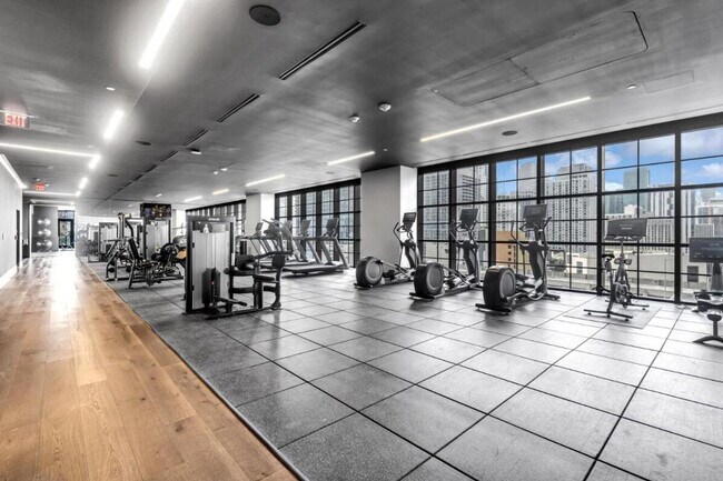 Building Photo - 125 NE 6th St