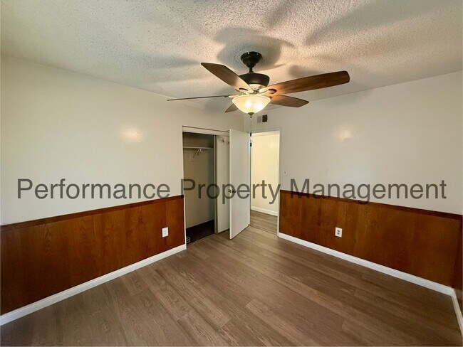 Building Photo - Charming 3 Bed/2 Bath SW Bakersfield Home w/ RBP & $0 Deposit Option