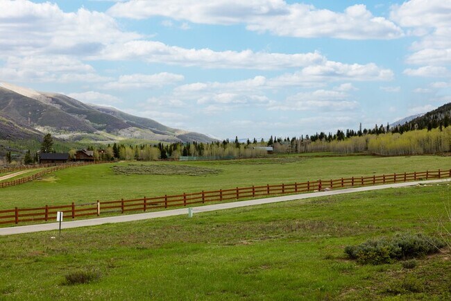 Building Photo - 4801 Conifer Dr