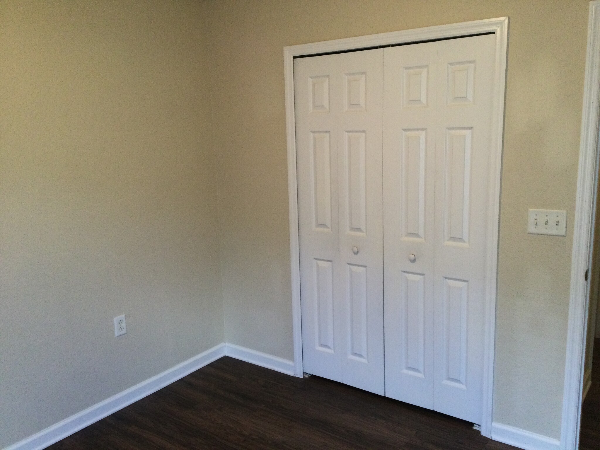 Building Photo - 422 Bostwick Cir