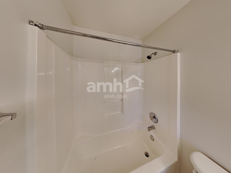 Building Photo - 405 Carphilly Ct