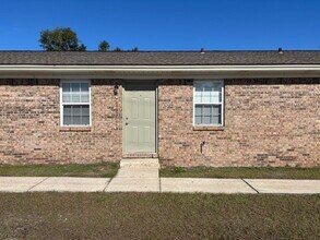 Building Photo - 1100 Frankford Ave