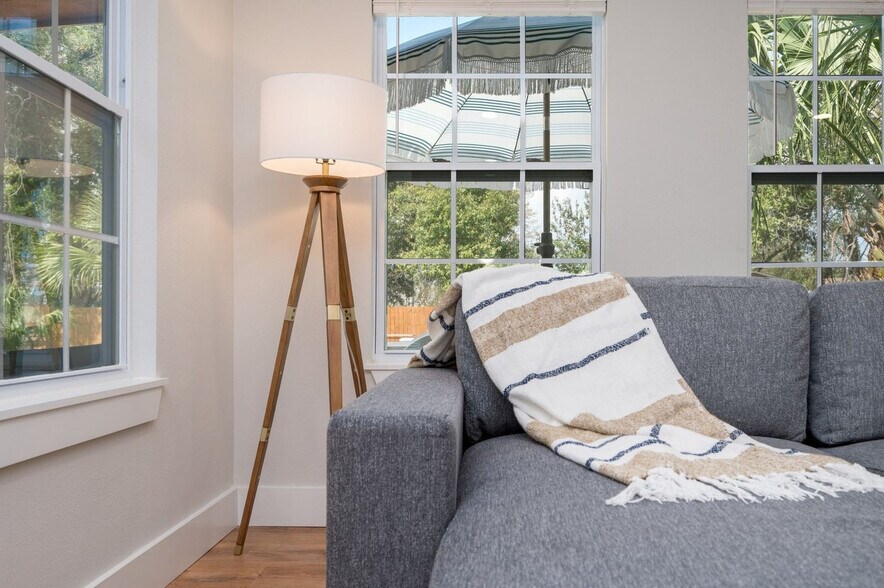 Building Photo - 111 Patton Dr NE