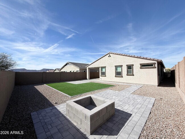 Building Photo - 4323 W Palace Sta Rd