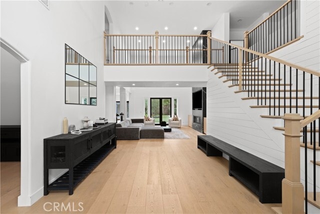 Building Photo - 5946 Woodlake Ave