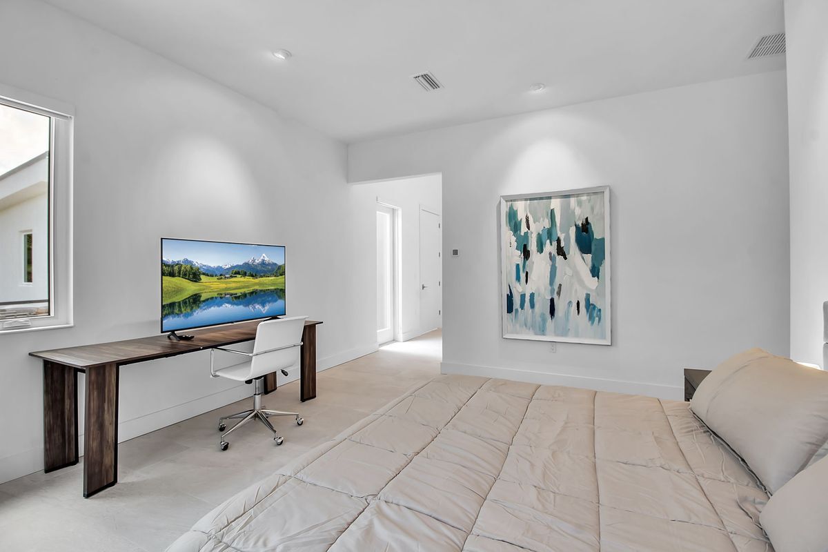 Building Photo - 2231 Wood St