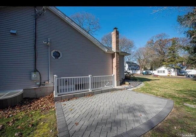 Building Photo - 16 Wildwood St