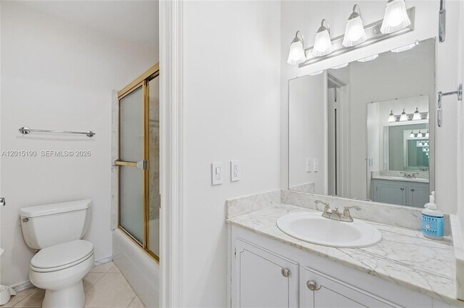 Building Photo - 6273 Bay Club Dr
