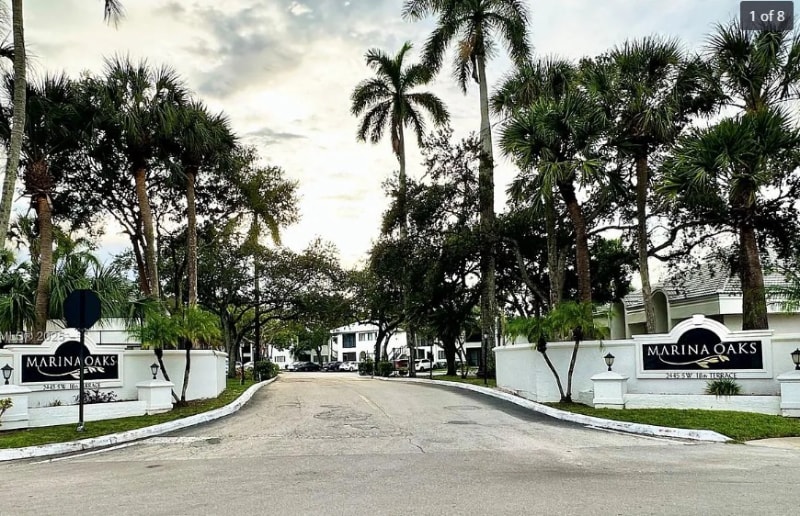 Building Photo - 2445 SW 18th Terrace