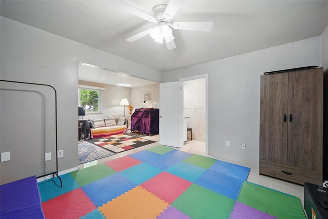 Building Photo - 2067 NY-211