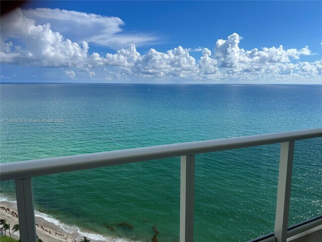 Building Photo - 19333 Collins Ave