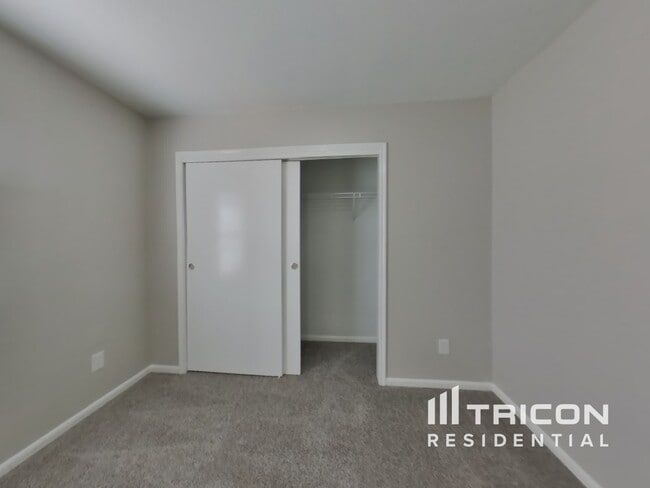 Building Photo - 8627 Heathglen Ln
