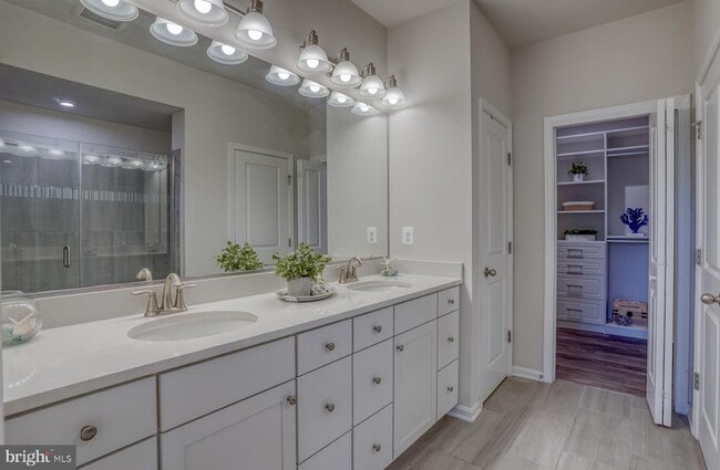 Building Photo - 33163 Oyster Cove Dr