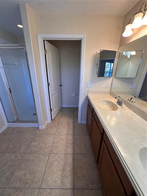 Building Photo - 10899 Savannah Landing Cir