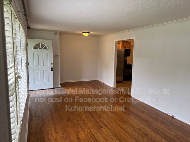 Building Photo - 6943 Walmer St