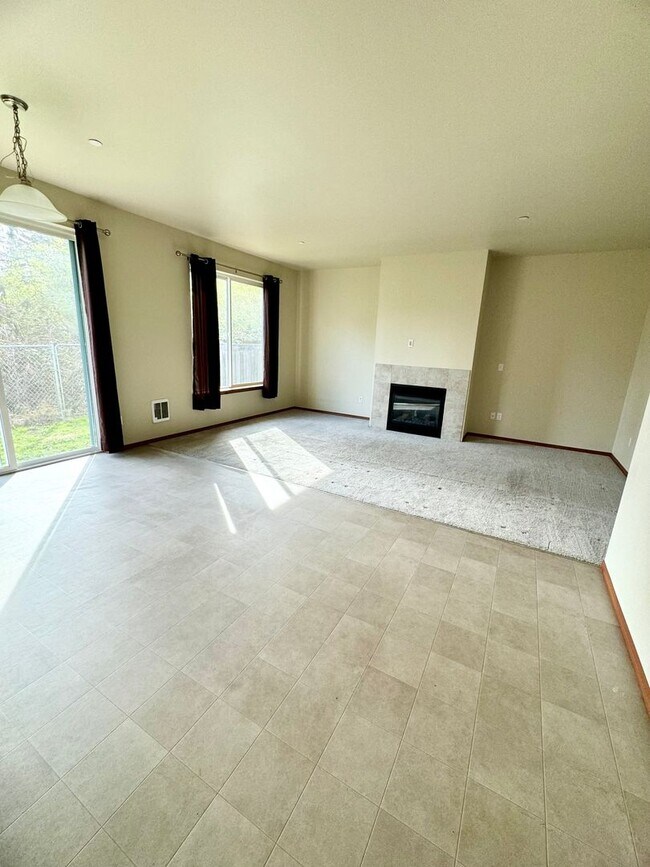 Building Photo - Nice Home in Bremerton!