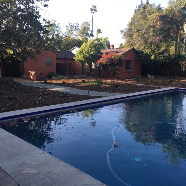 huge yard with pool - 5650 Rhodes Ave