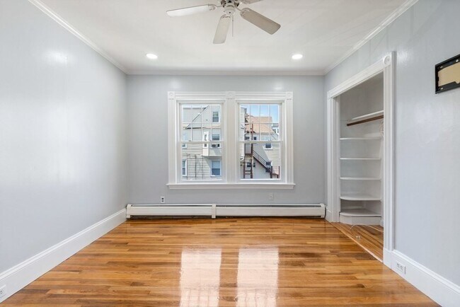 Building Photo - 68 Elm St