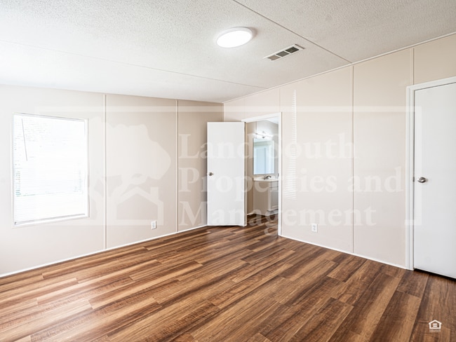 Building Photo - 5115 Rock Dove Loop